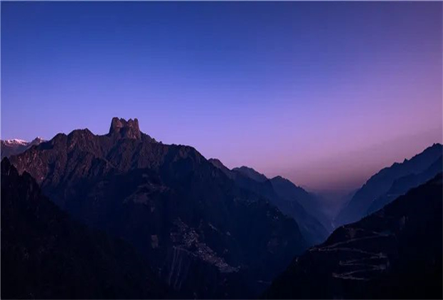 怒江会议旅游：来福贡观山看水，听雨声